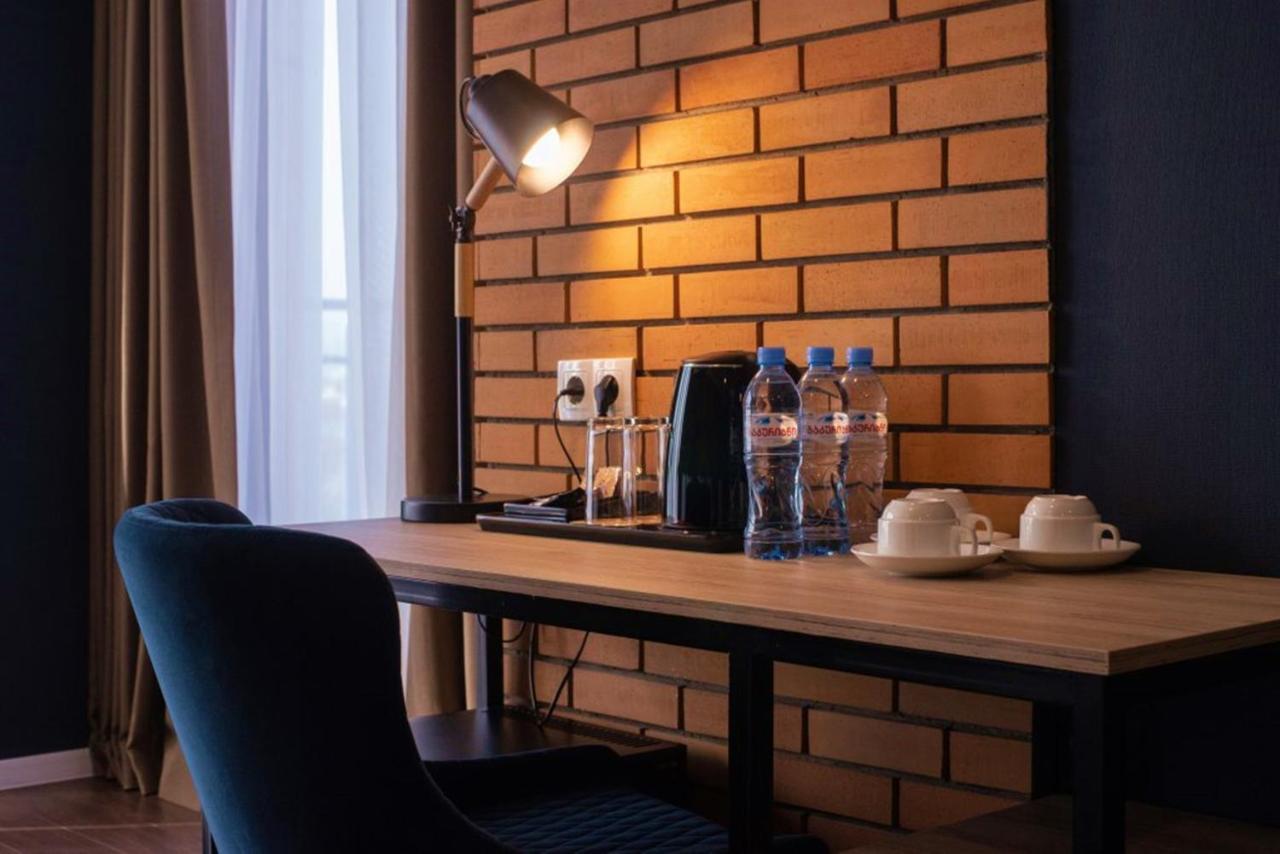 Bricks Hotel 第比利斯 外观 照片