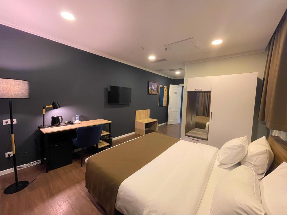 Bricks Hotel 第比利斯 外观 照片