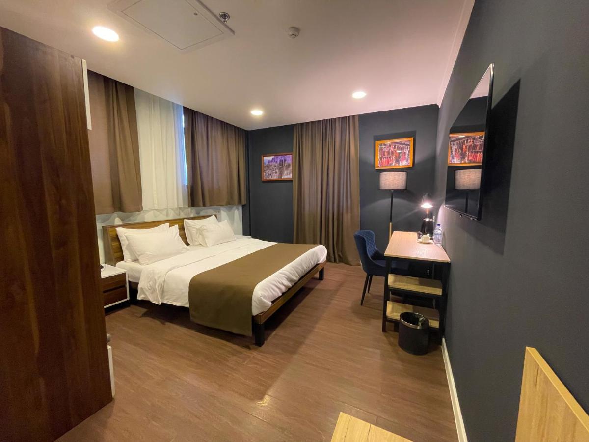 Bricks Hotel 第比利斯 外观 照片