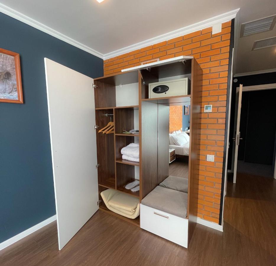 Bricks Hotel 第比利斯 外观 照片