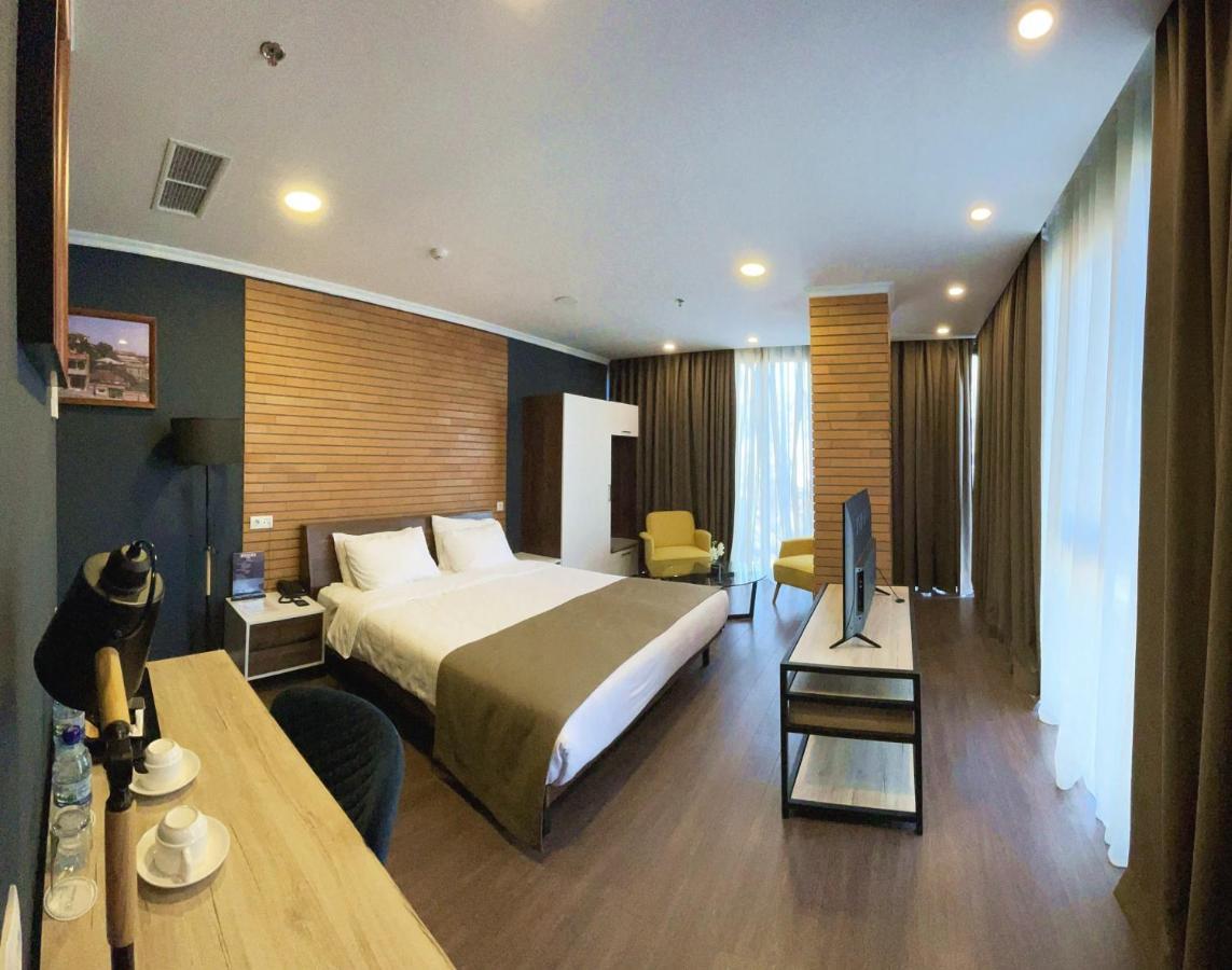 Bricks Hotel 第比利斯 外观 照片