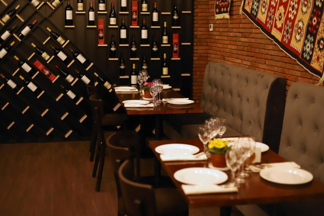 Bricks Hotel 第比利斯 外观 照片