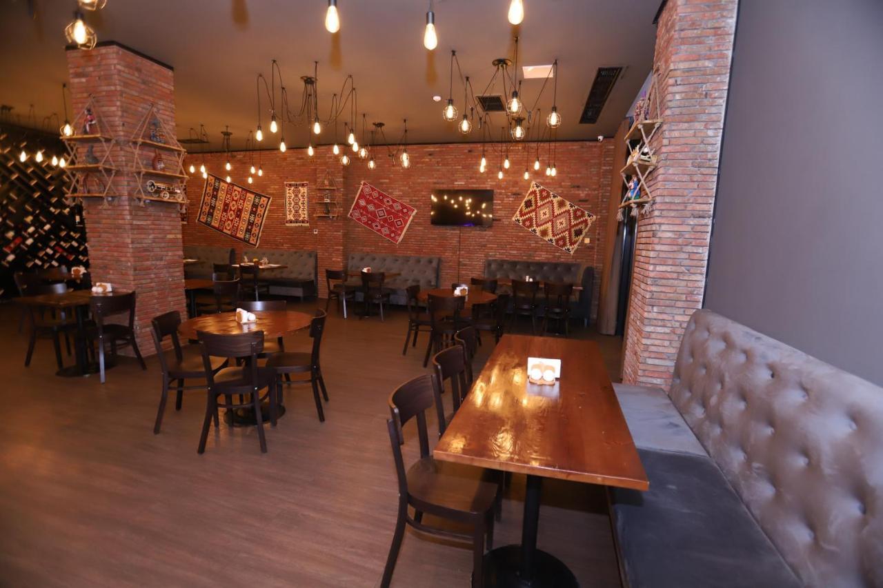 Bricks Hotel 第比利斯 外观 照片