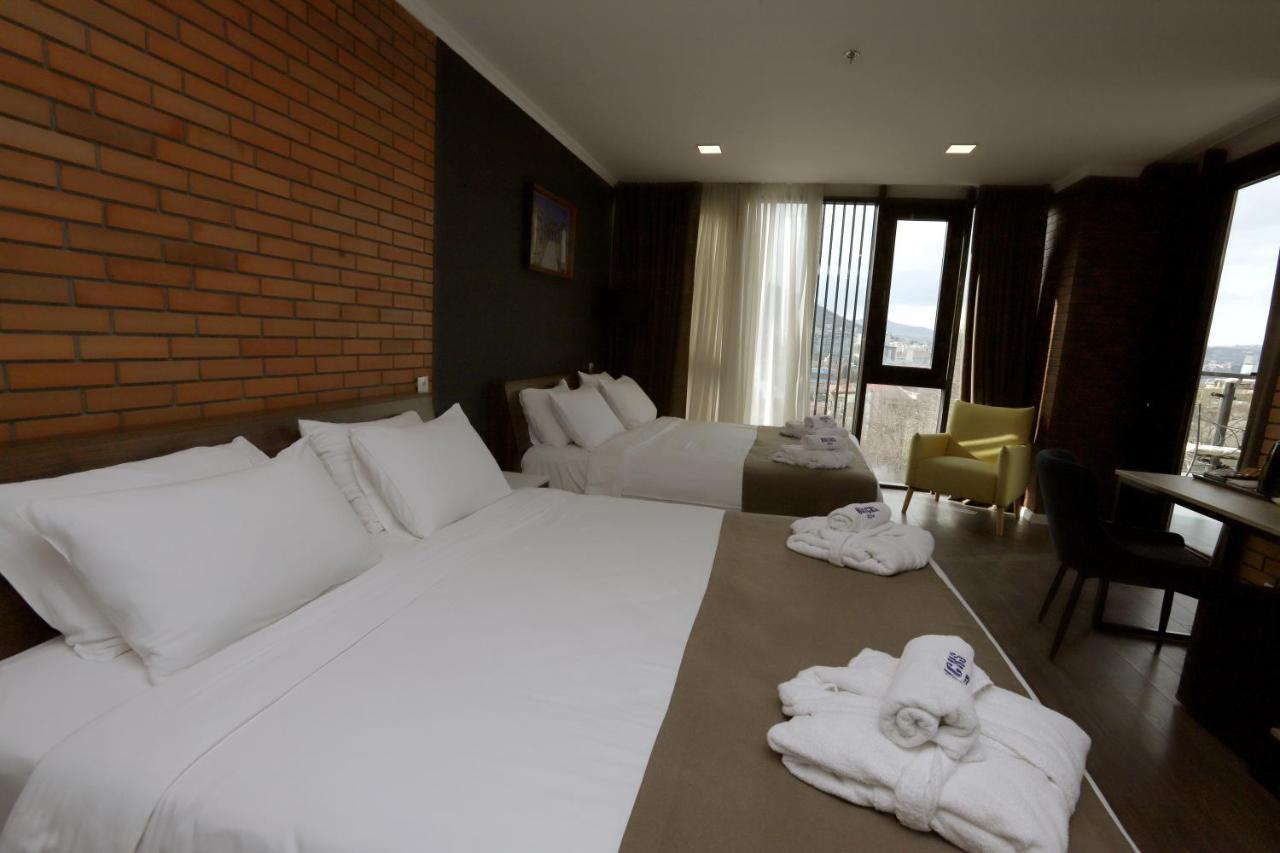 Bricks Hotel 第比利斯 外观 照片