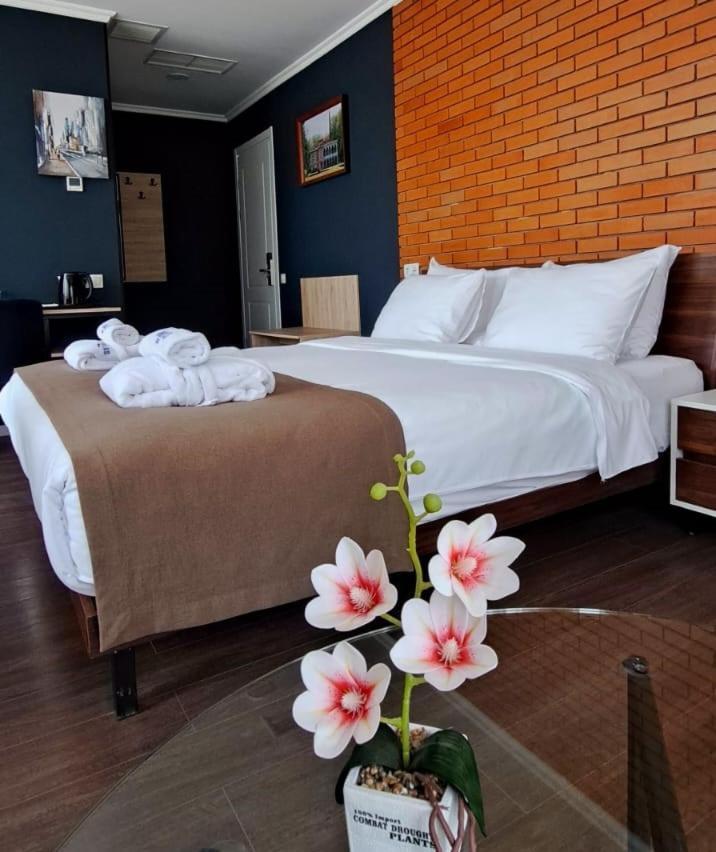 Bricks Hotel 第比利斯 外观 照片