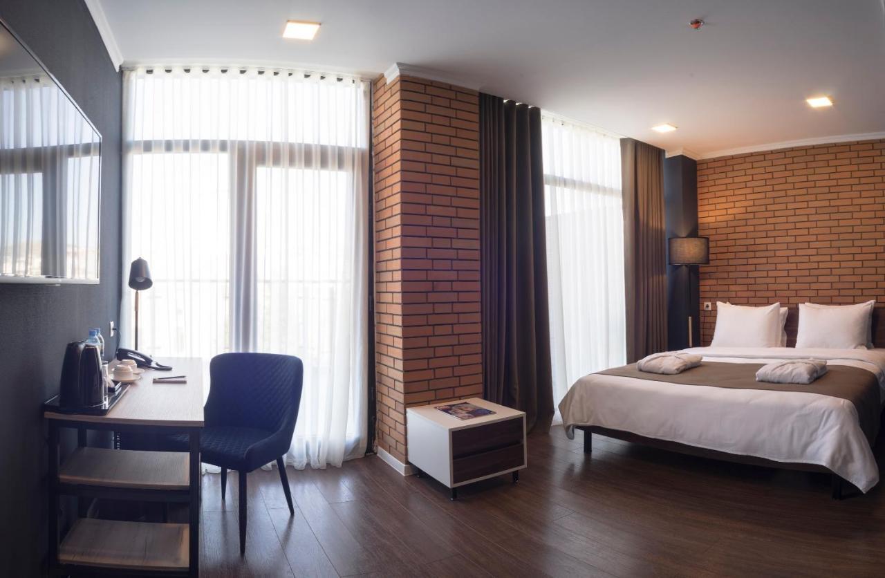 Bricks Hotel 第比利斯 外观 照片