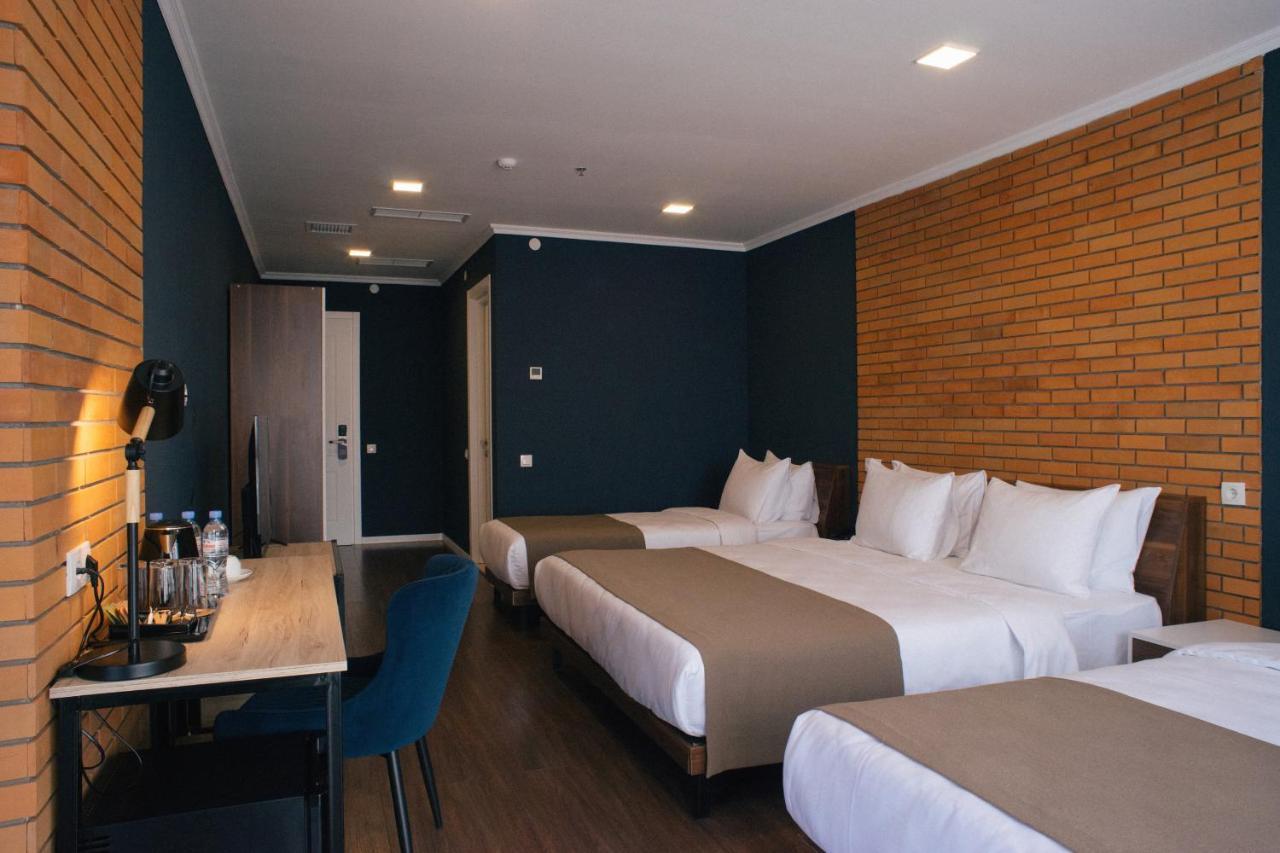 Bricks Hotel 第比利斯 外观 照片